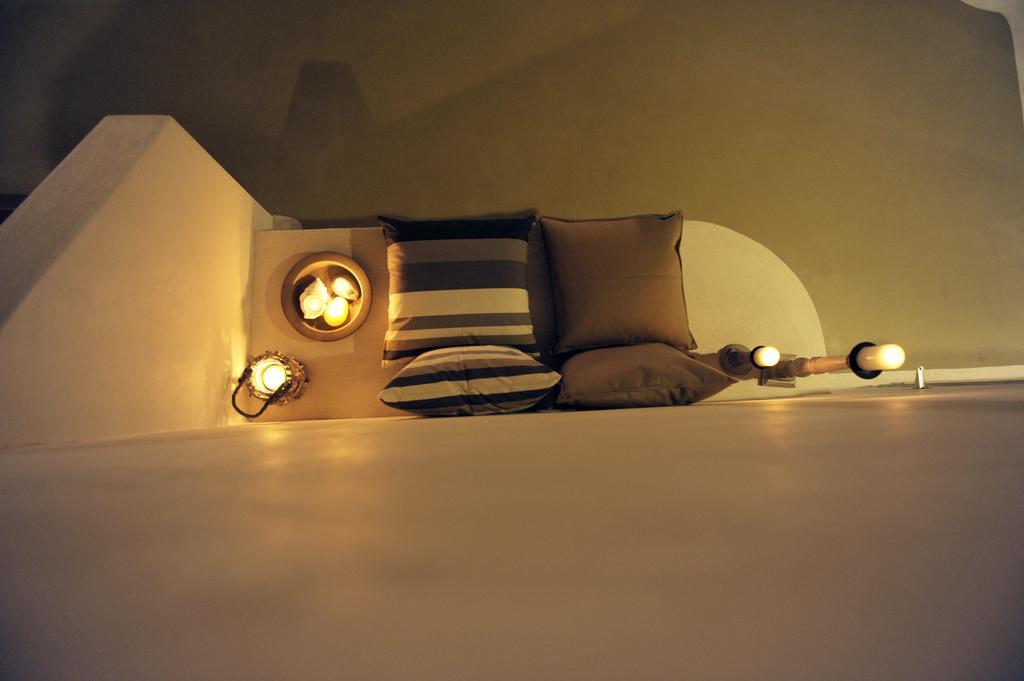 Almyris Hotel Adamantas  Luaran gambar