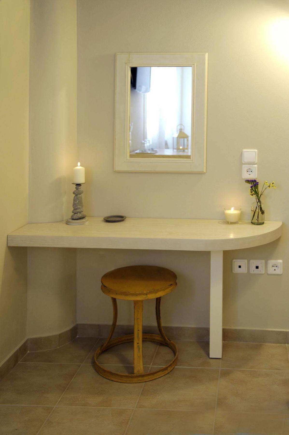 Almyris Hotel Adamantas  Luaran gambar