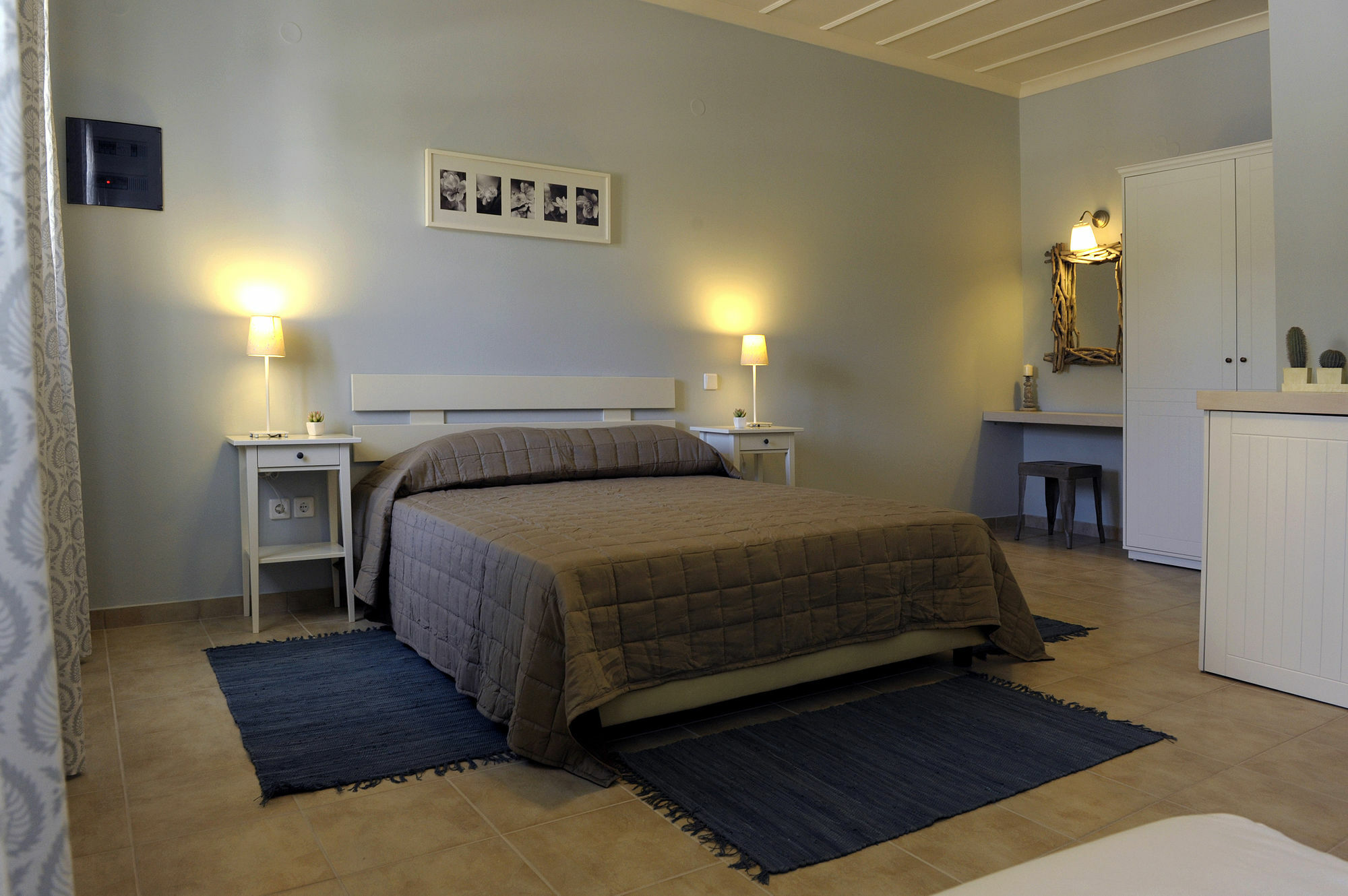 Almyris Hotel Adamantas  Luaran gambar