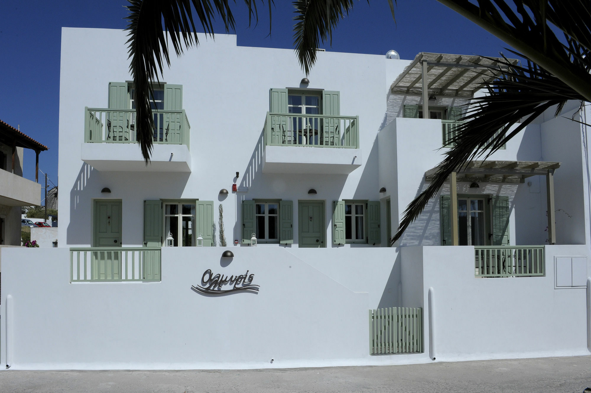 Almyris Hotel Adamantas  Luaran gambar