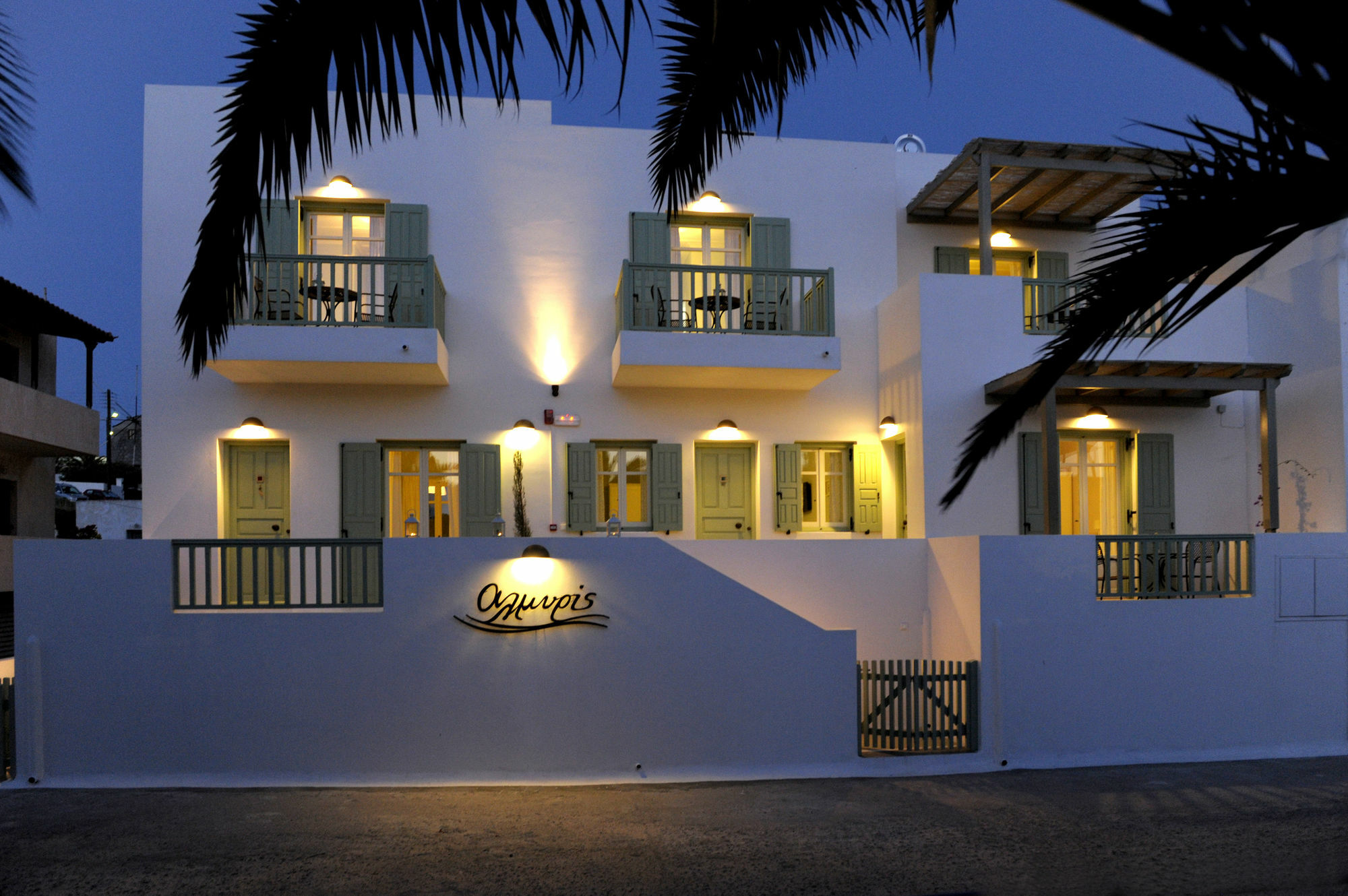 Almyris Hotel Adamantas  Luaran gambar
