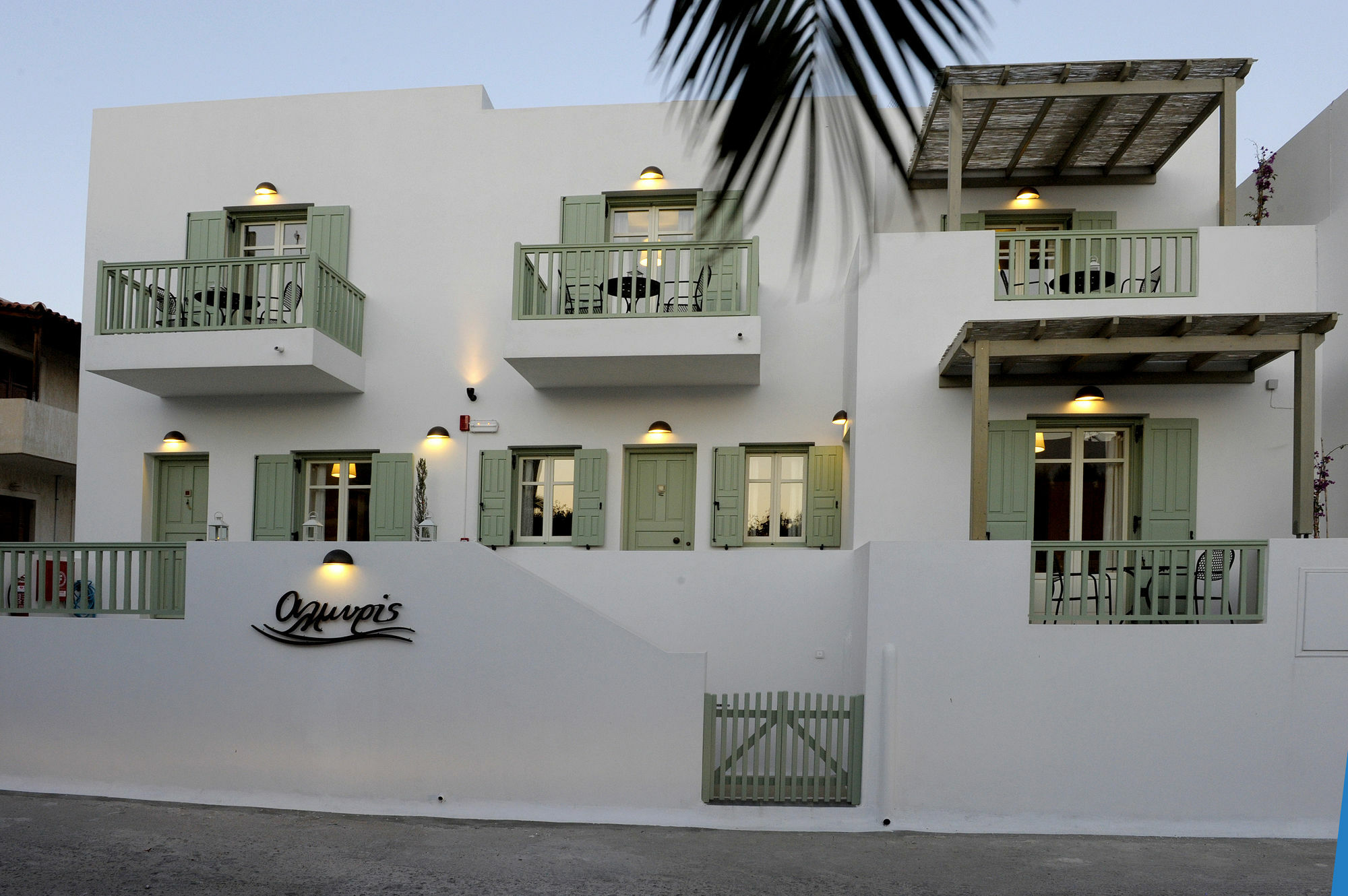 Almyris Hotel Adamantas  Luaran gambar
