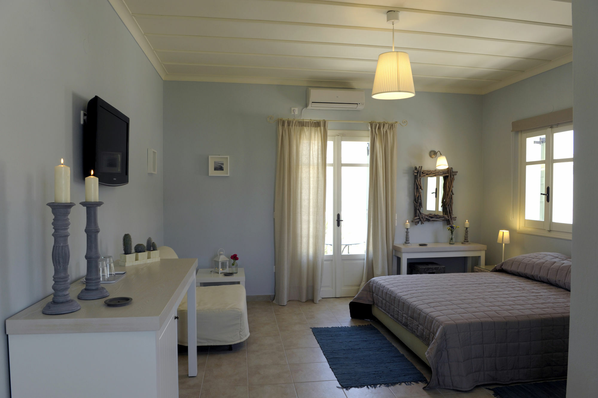 Almyris Hotel Adamantas  Luaran gambar