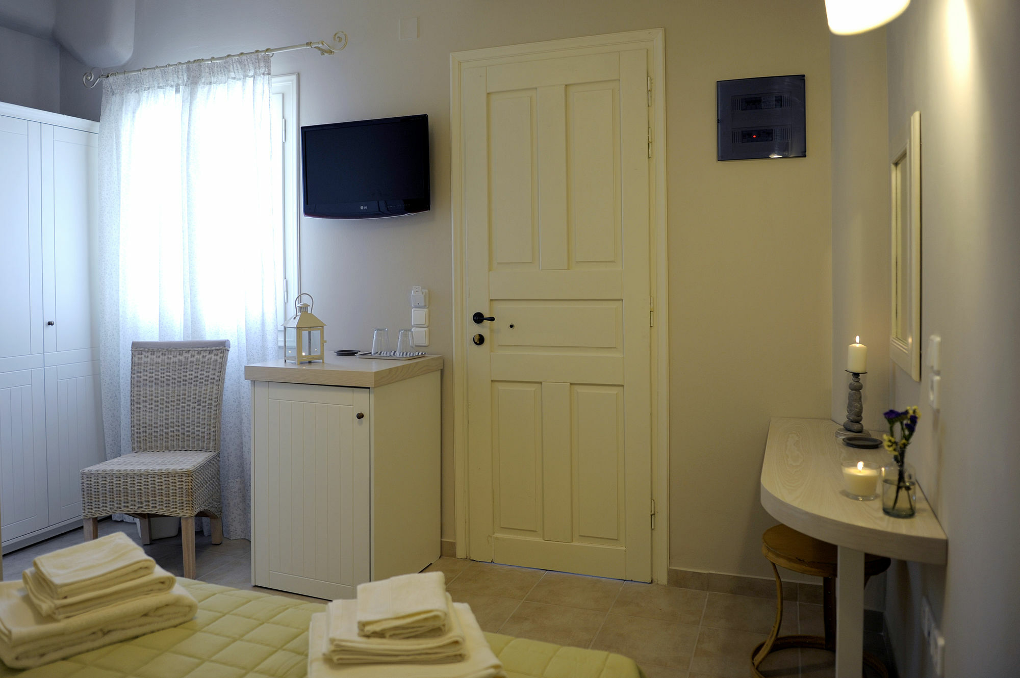 Almyris Hotel Adamantas  Luaran gambar
